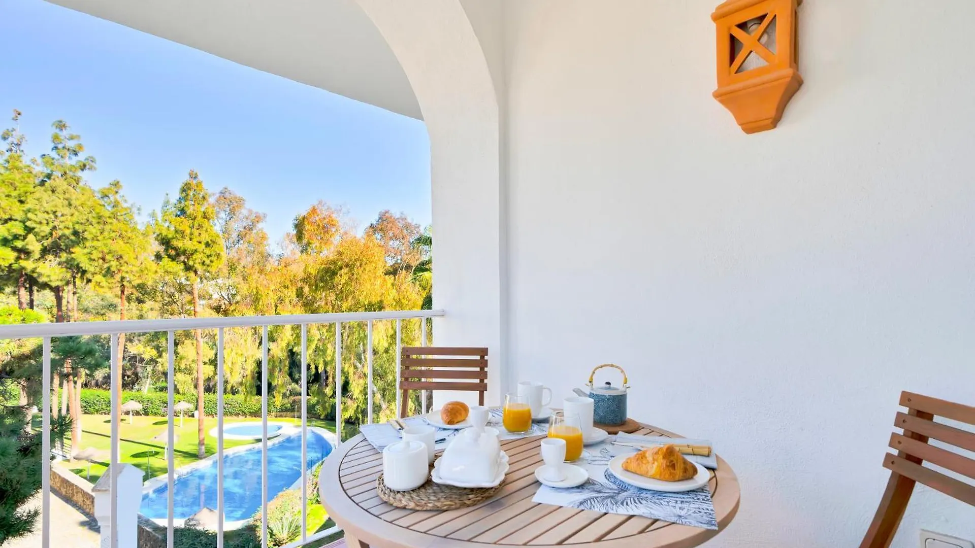 Luxury Penthouse With Sea Views In Marbella Golden Mile, Puente Romano Area 0*,  Spain