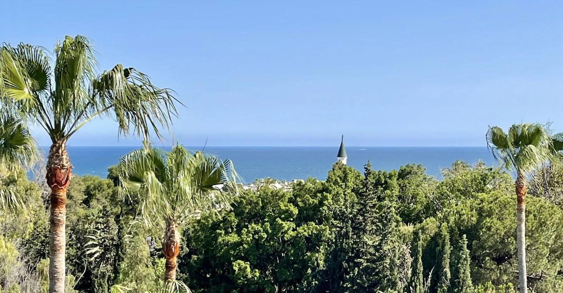 Luxury Penthouse With Sea Views In Marbella Golden Mile, Puente Romano Area